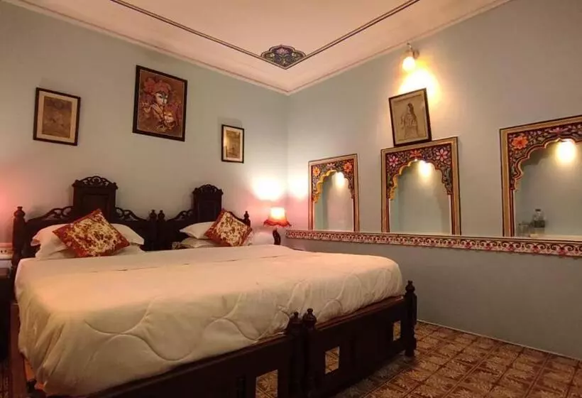 هتل Bundi Inn   A Heritage Boutique Haveli