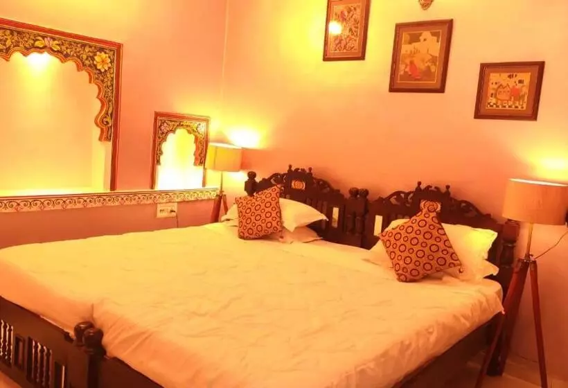 هتل Bundi Inn   A Heritage Boutique Haveli