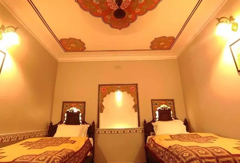 هتل Bundi Inn   A Heritage Boutique Haveli