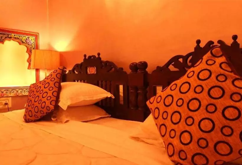هتل Bundi Inn   A Heritage Boutique Haveli