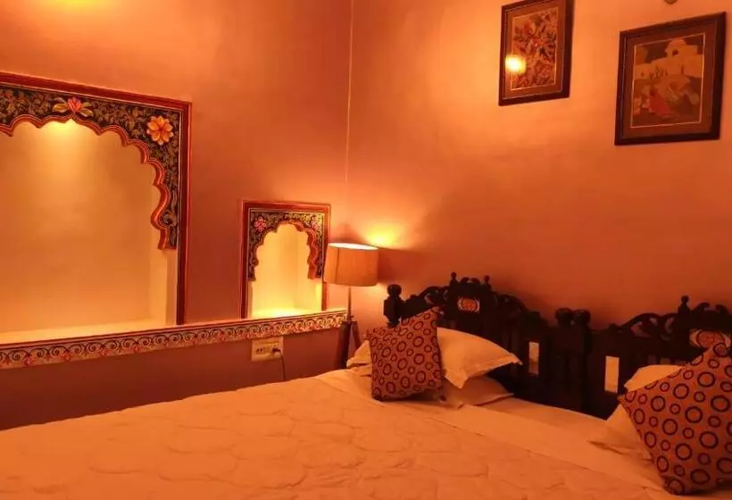 هتل Bundi Inn   A Heritage Boutique Haveli
