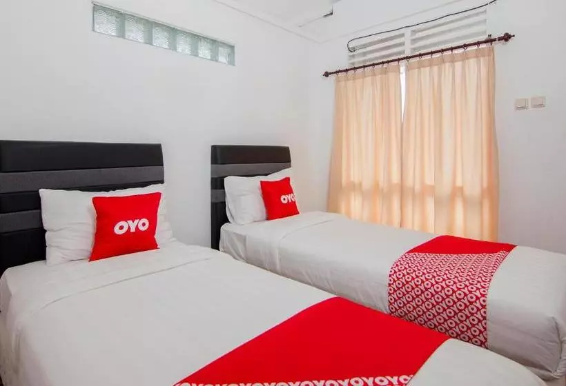 ホテル Oyo 1812 Dg Inn