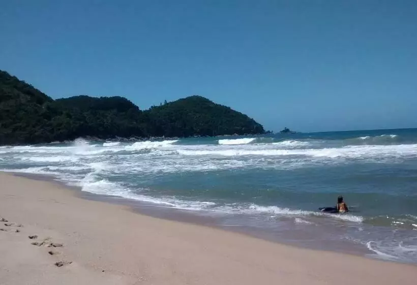 پانسیون Ubatuba Surf Suites