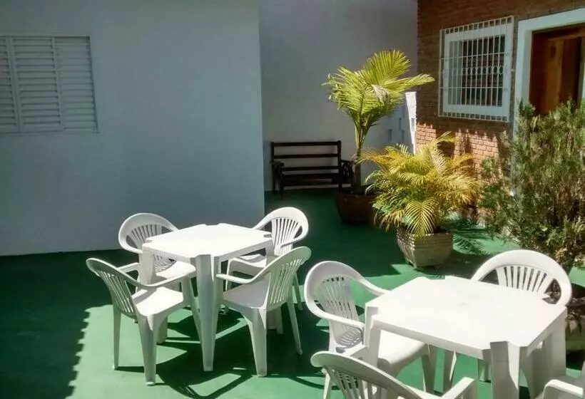 پانسیون Ubatuba Surf Suites