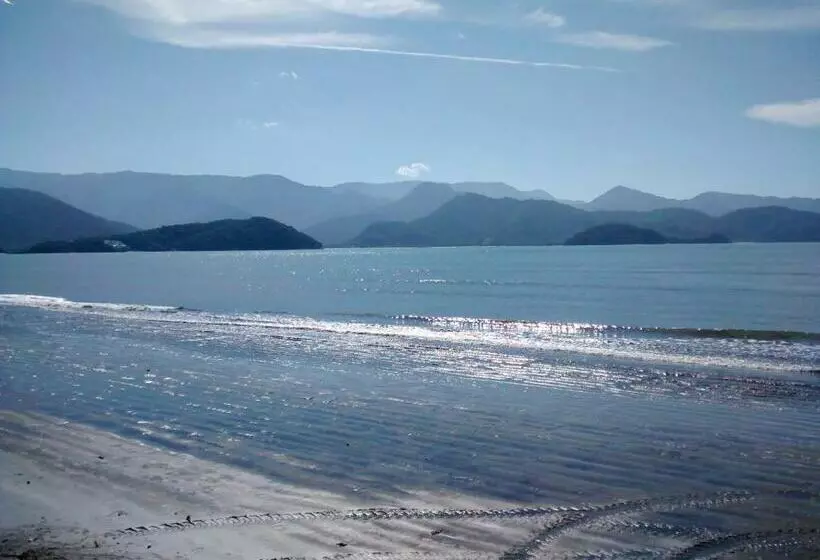پانسیون Ubatuba Surf Suites