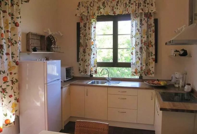 Vivelorural Casa El Gargujo Con Piscina