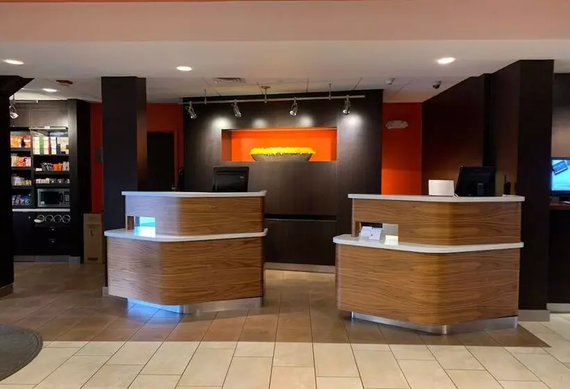 ホテル Courtyard By Marriott Concord