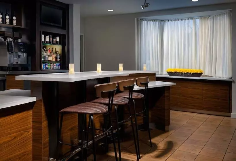 ホテル Courtyard By Marriott Concord