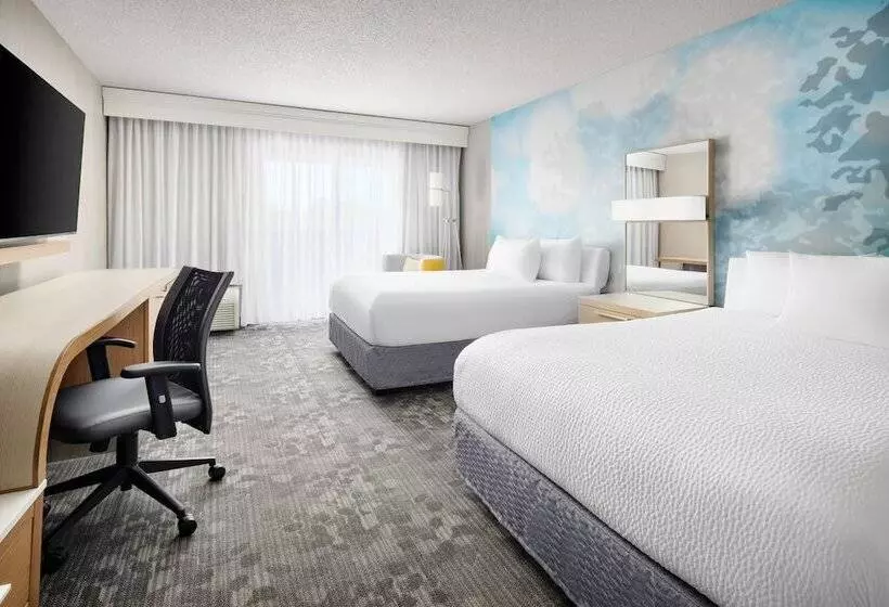 ホテル Courtyard By Marriott Concord