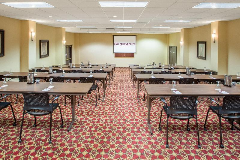 فندق Crowne Plaza Cleveland Airport, An Ihg