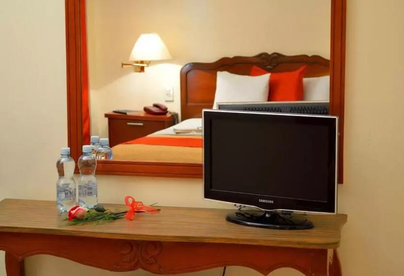 בית מלון כפרי Elizabeth Ciudad Deportiva