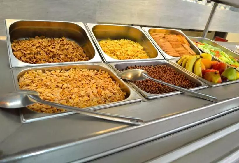 בית מלון כפרי Elizabeth Ciudad Deportiva