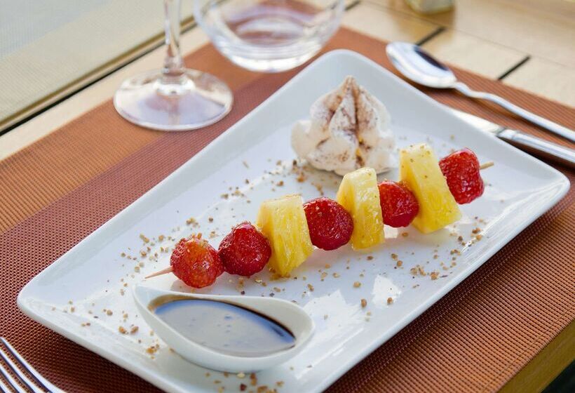 בית מלון כפרי Kyriad Montpellier Est Lunel