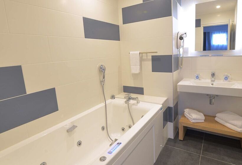 בית מלון כפרי Kyriad Montpellier Est Lunel