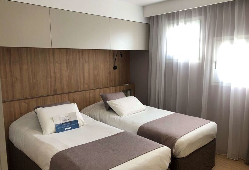 בית מלון כפרי Kyriad Montpellier Est Lunel