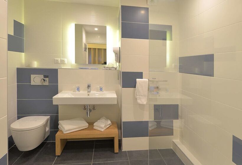 בית מלון כפרי Kyriad Montpellier Est Lunel