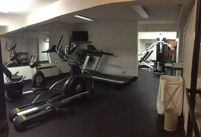 Mystic River Hotel & Suites