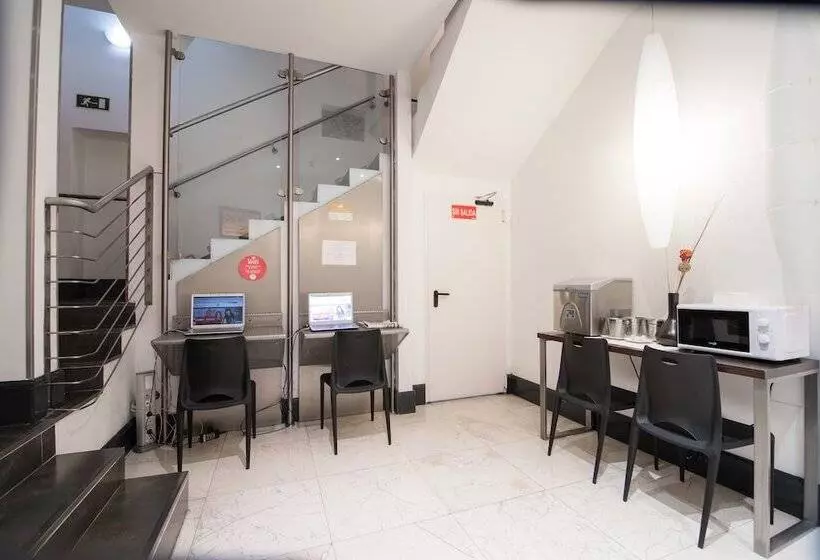 هتل Petit Palace Posada Del Peine