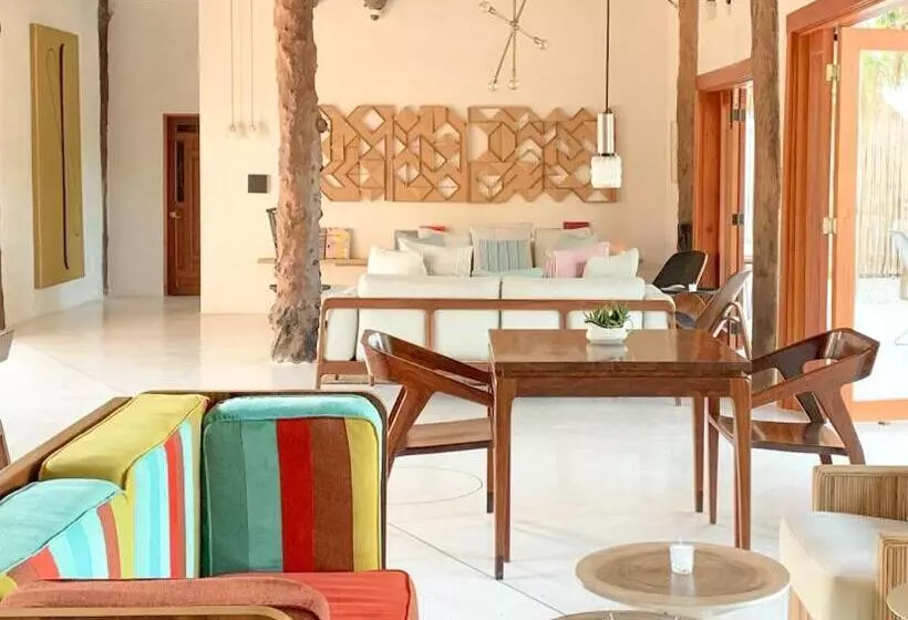 هتل Ser Casasandra Boutique