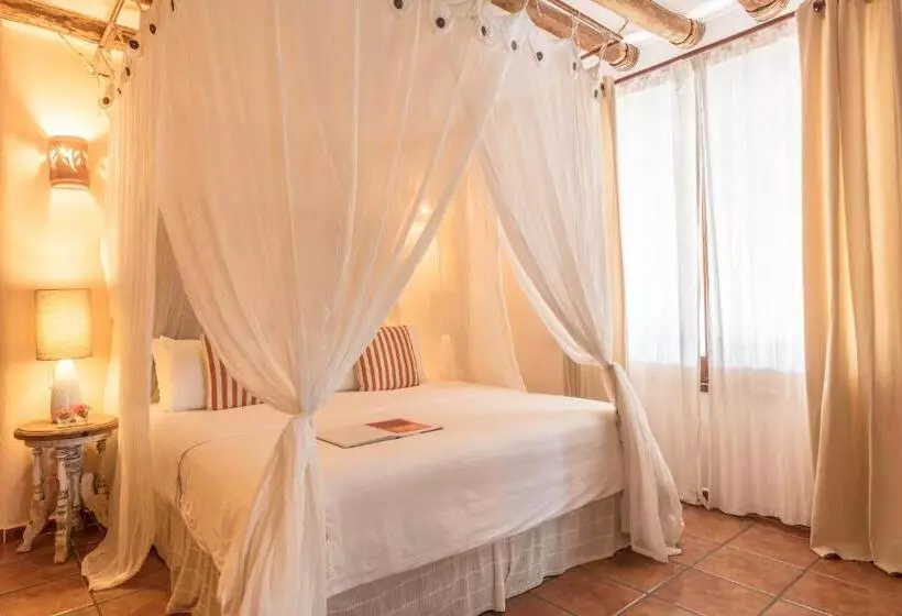 هتل Ser Casasandra Boutique