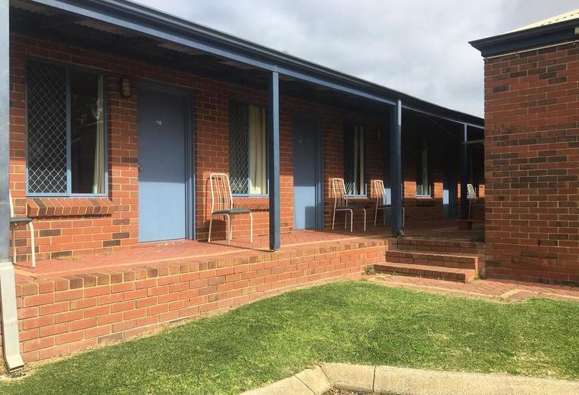 Retkeilymaja Dunsborough Inn Backpackers