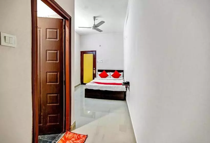 ホテル Collection O Suvidha