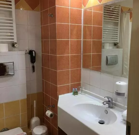 Hotel Athina Airport