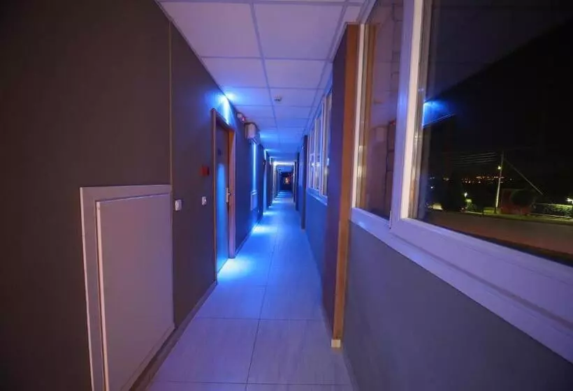 Hotel Athina Airport