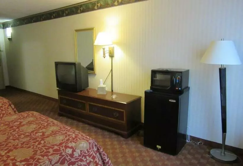 호텔 Governor's Inn & Suites