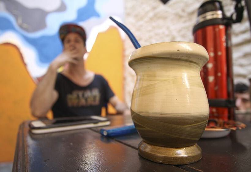 هتل Granados Hostel