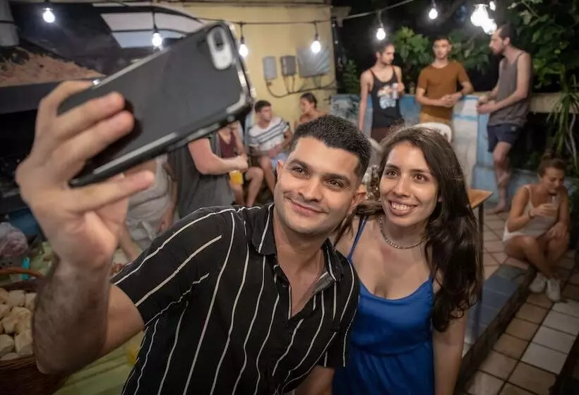 هتل Granados Hostel