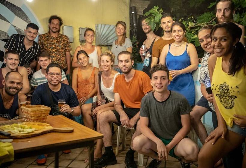 هتل Granados Hostel