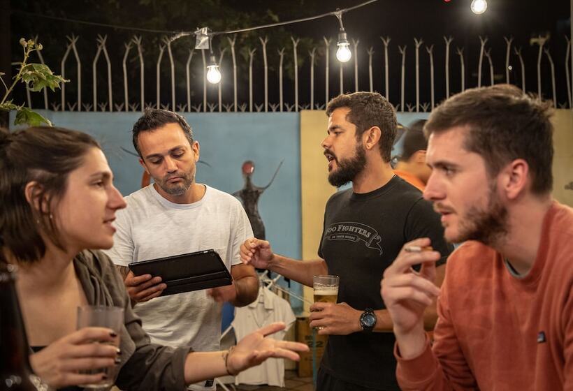 هتل Granados Hostel