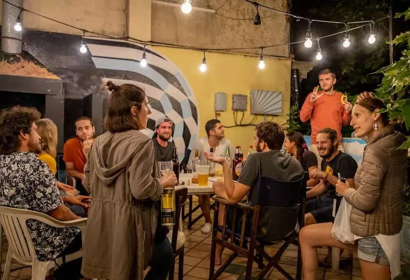 هتل Granados Hostel