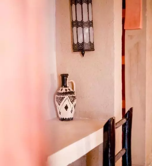 Отель Kanz Erremal