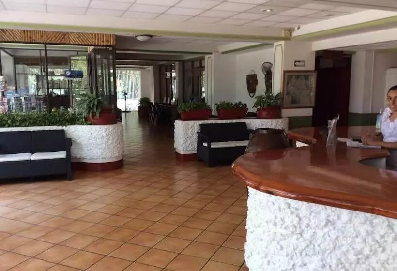 Отель Maya Palenque