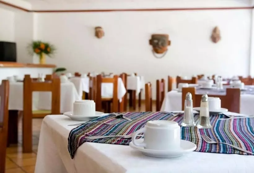 Отель Maya Palenque