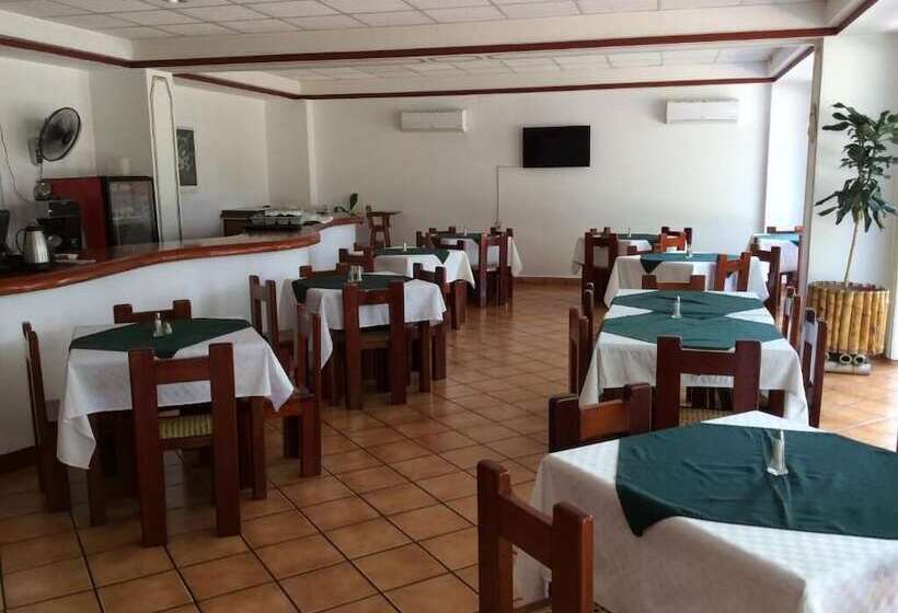 فندق Maya Palenque