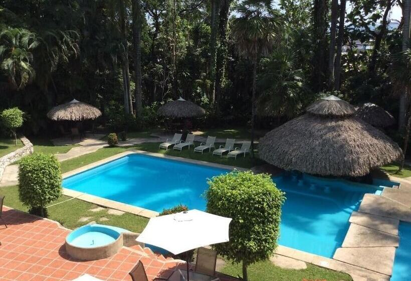 فندق Maya Palenque