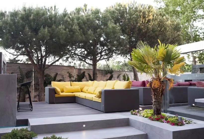 هتل Puerta America