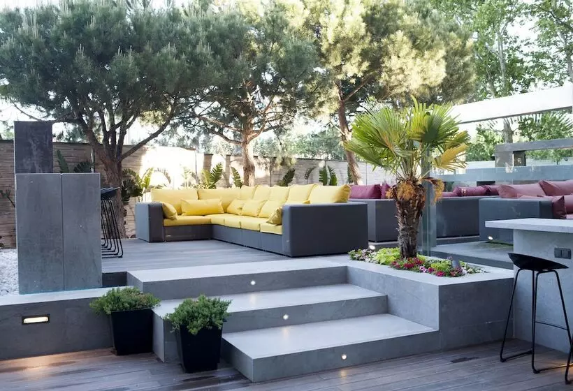 هتل Puerta America