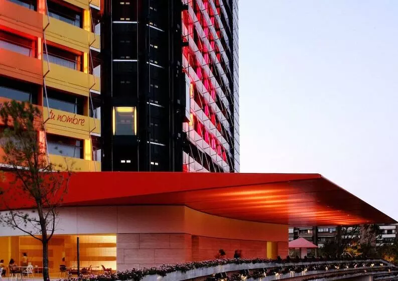 هتل Puerta America