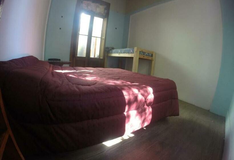 هاستل Kymani House