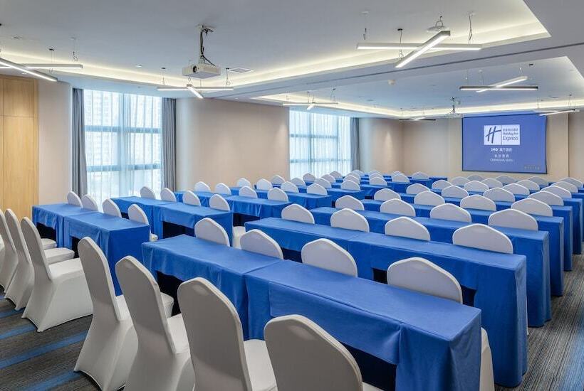 בית מלון כפרי Holiday Inn Express Changsha Shifu, An Ihg