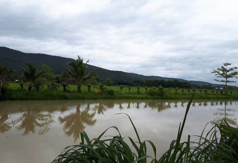 Отель Karuna Resort