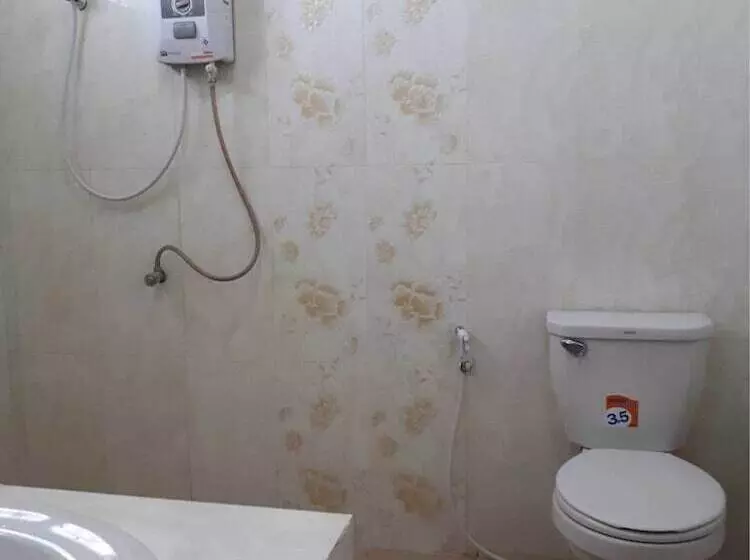 هتل Karuna Resort