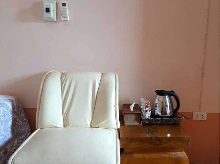 Отель Karuna Resort