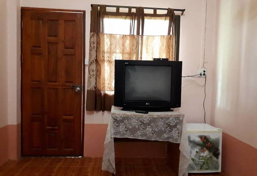 Отель Karuna Resort