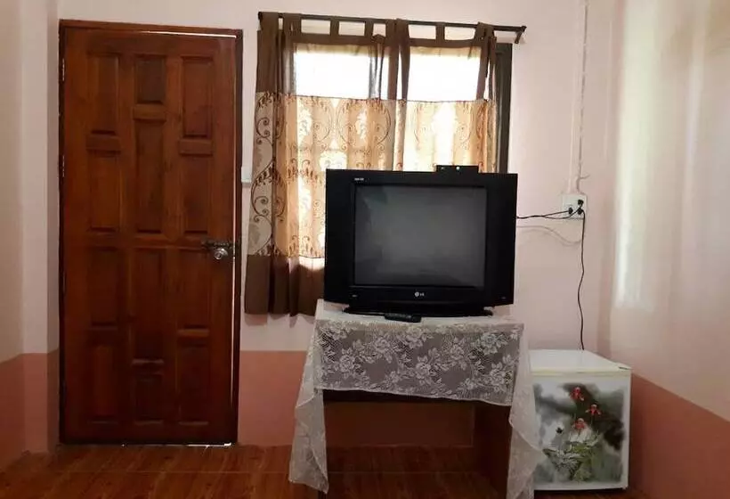 هتل Karuna Resort