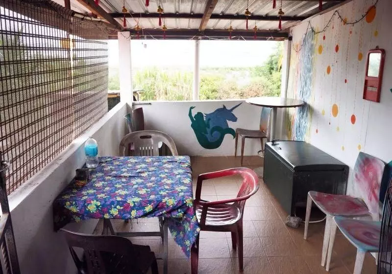 ホテル Mermaid & Unicorn Guesthouse